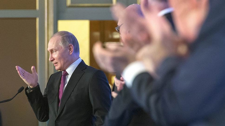 Путин призвал прокуроров решительно реагировать на нарушения прав бизнесменов